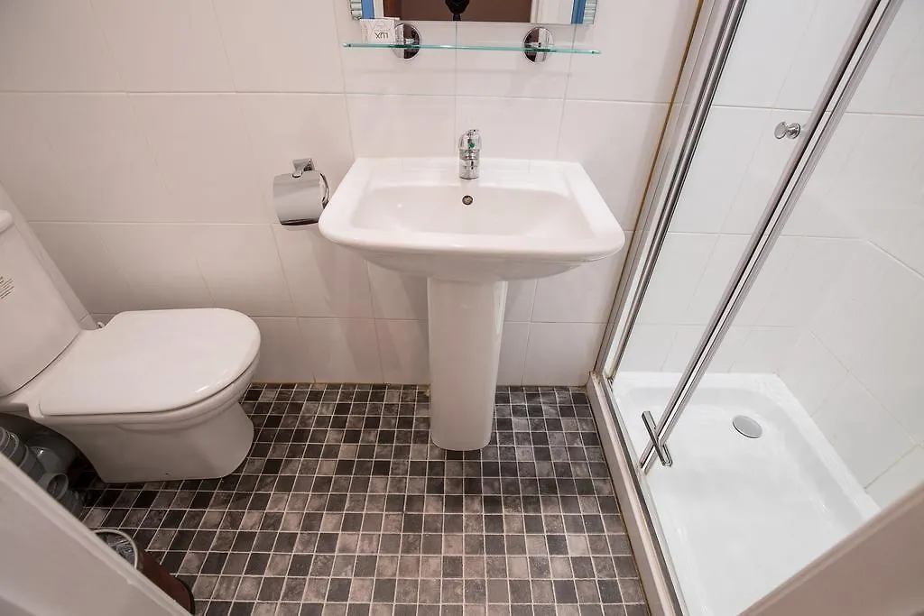 אילפורד Citybest Hotel